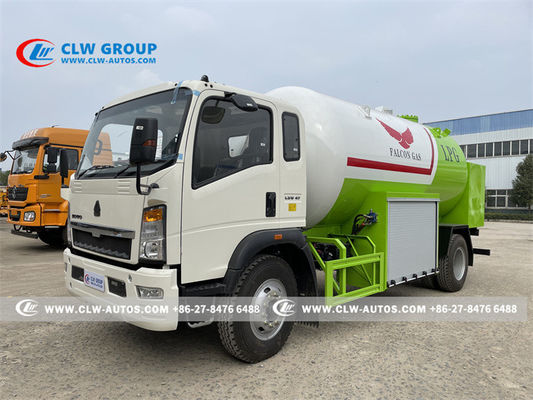 HOWO 4x2 RHD 15000 Liters LPG Bobtail Truck With Dispenser And Flow Meter