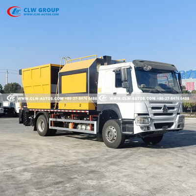 Sinotruk HOWO 4x2 Synchronous Chip Sealer with PLC Control and Large Insulated Asphalt Tank for Durable Pavement Preservation