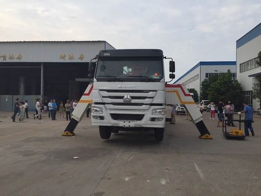 Howo 8X4 371HP Heavy Duty Tow Truck , Broken Cars Recovery Tow Truck