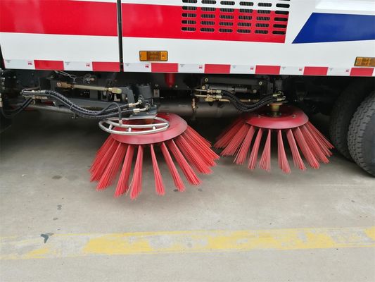 Narrow Street Sweeping Broom Sweeper Truck With 3.5M3 Vacuum Dust Tank