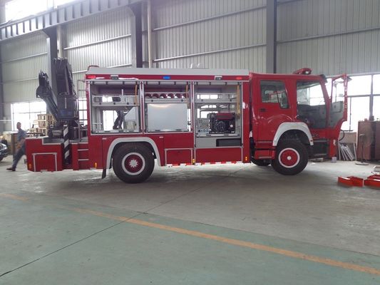 Rescue Fire Brigade Truck Howo 4 X 2 Emergency Fire Fighting Truck With 5 Tons Crane