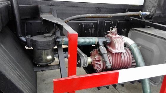Full Drive Off Road Sewage Cleaning Truck , 6x6 HOWO Sewage Tanker Truck
