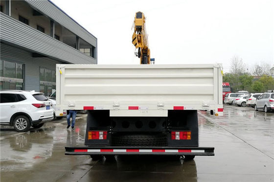 HOWO 4x2 5 Ton Hydraulic Truck Mounted Crane With Cummins 168HP Engine