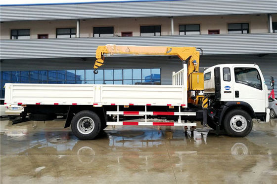 HOWO 4x2 5 Ton Hydraulic Truck Mounted Crane With Cummins 168HP Engine