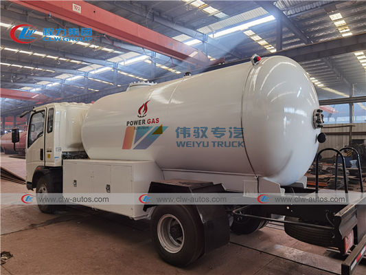 HOWO RHD 8000 Liters LPG Bobtail Truck For Gas Station