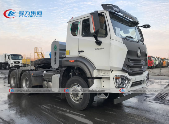 HOWO / HOHAN 6x4 420HP RHD Tractor Head Truck With Auxiliary 1000L Oil Tank